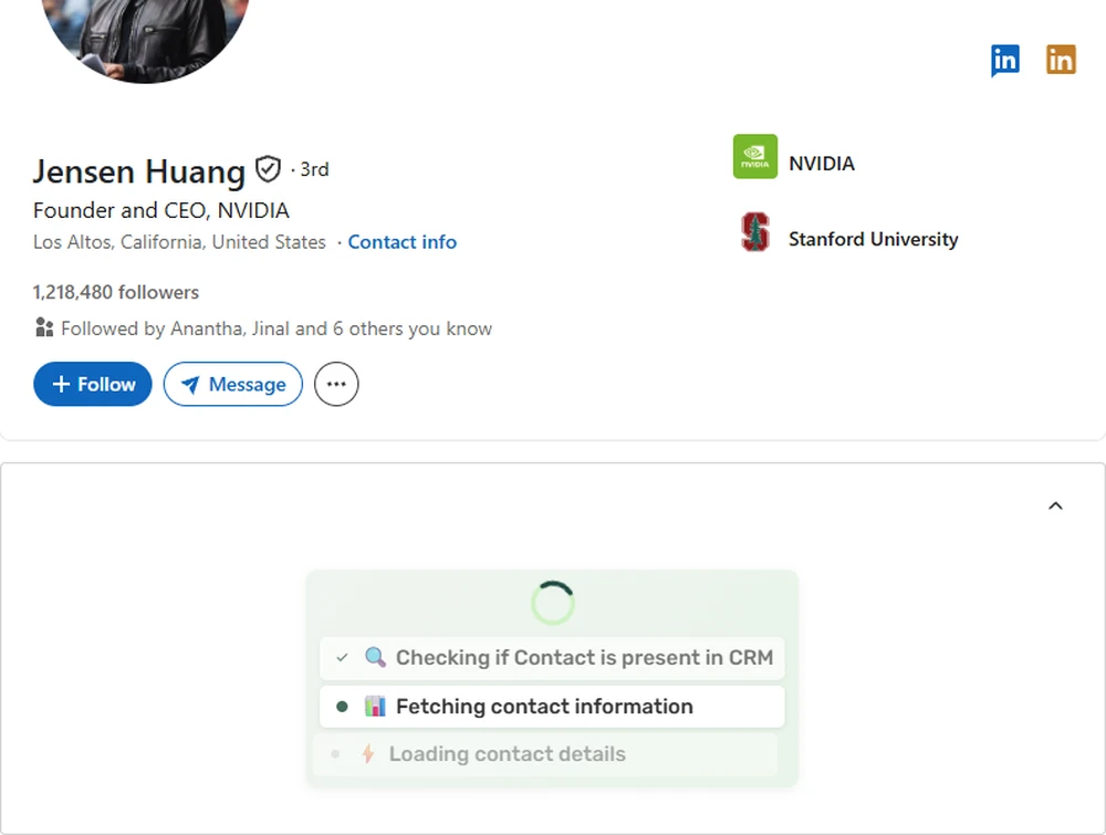 LeadCRM overlay on a LinkedIn profile
